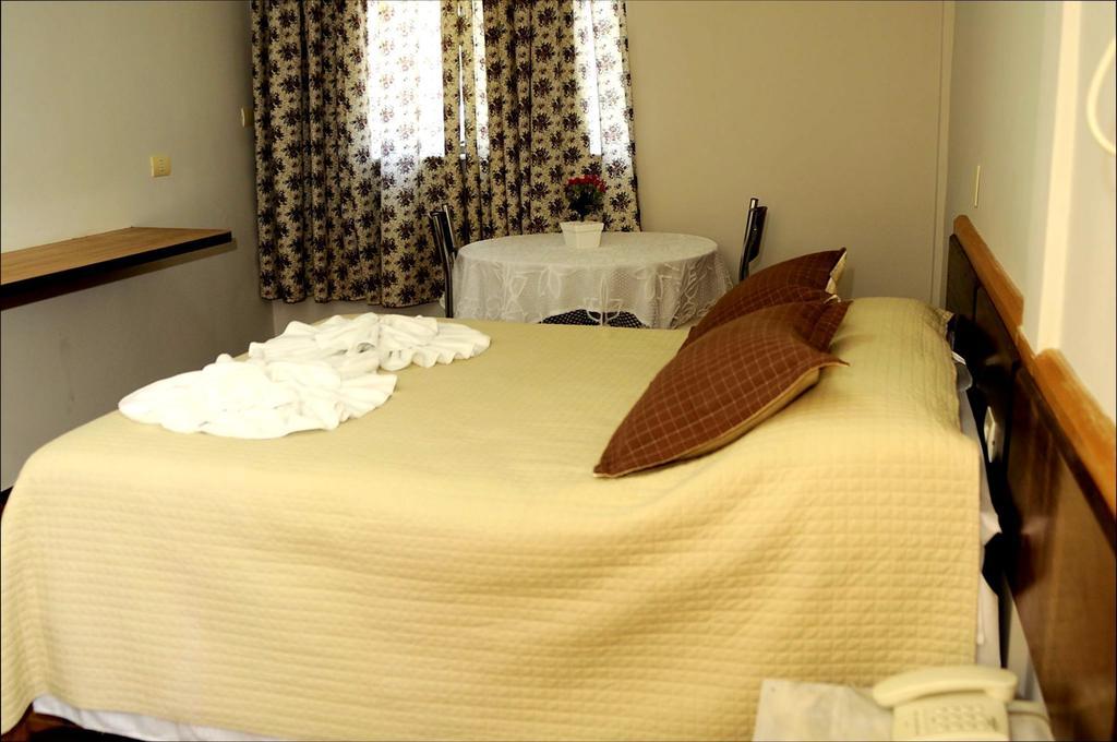 Gutemberg Plaza Hotel Nova Serrana Номер фото